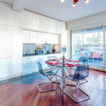 Апартаменты Duomo 10 Min Luxury • Terrazzo • Wi-Fi • Netflix Милан Экстерьер фото