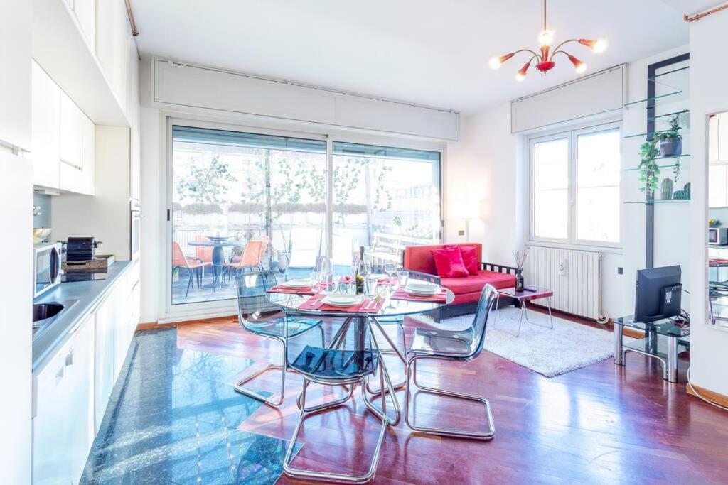Апартаменты Duomo 10 Min Luxury • Terrazzo • Wi-Fi • Netflix Милан Экстерьер фото
