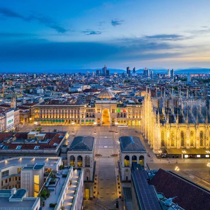 Апартаменты Duomo 10 Min Luxury • Terrazzo • Wi-Fi • Netflix Милан Экстерьер фото